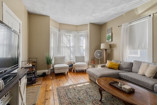 89 Plymouth St Unit 1, Cambridge, MA 02141