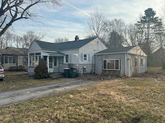 706 Center St, Valparaiso, IN 46385