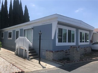 113 Sequoia Way, Santa Ana, CA 92703