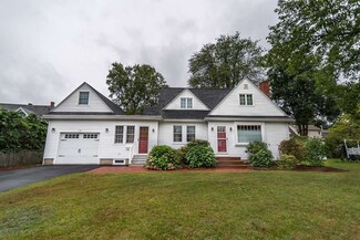26 Newgate Cir, Manchester, NH 03102