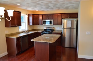 75 Esmond St Unit 5D, West Warwick, RI 02893