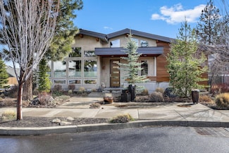 62636 NW Mt Thielsen Dr, Bend, OR 97703
