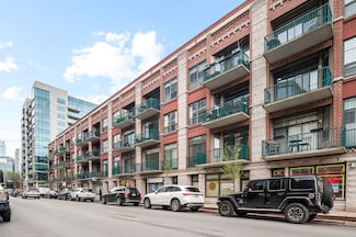 847 W Monroe St Unit 2B, Chicago, IL 60607