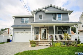 126 Lincoln Ave, Dumont, NJ 07628