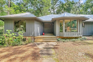 651 Olive Ave, Fairhope, AL 36532