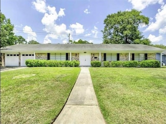 5390 Swallow Dr, Beaumont, TX 77707