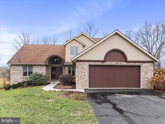 160 Buckingham Dr Unit 14, Chambersburg, PA 17201