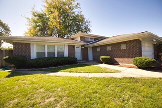 457 E 168th St, South Holland, IL 60473