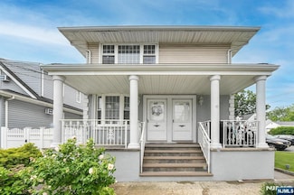 492 Victor St Unit 1st Floor, Saddle Brook, NJ 07663