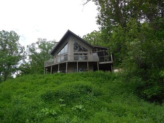 10099 Kielen Rd, Utica, WI 54655