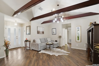 632 Durham, Canyon Lake, TX 78133