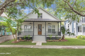 1003 10th St, Port Royal, SC 29935