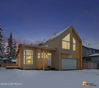 9140 Chapelle Cir, Anchorage, AK 99507