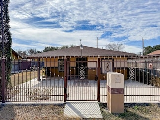 208 W Trevino St, Rio Grande City, TX 78582