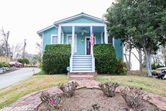 26 Cemetery Rd, Natchez, MS 39120
