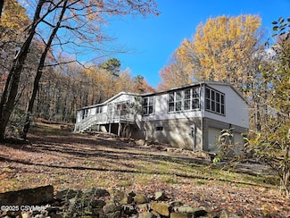 40 Lewis Dr, Mifflinburg, PA 17844