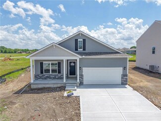 21803 Lucca Cir, Peculiar, MO 64078