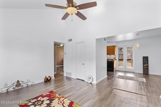 4109 Stoneview Dr Unit 4, Louisville, KY 40207