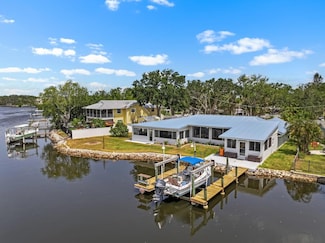 100 18th St NW, Ruskin, FL 33570