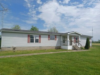 8453 Madison Ln, Bridgeport, IL 62417