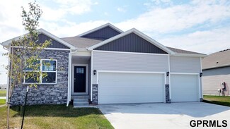 17667 Rose Lane Rd, Omaha, NE 68136