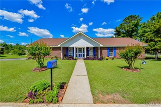 54 Sunset Dr, Moundville, AL 35474