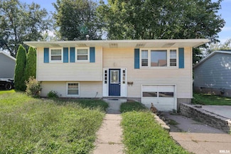 3324 Eastern Ave, Davenport, IA 52807
