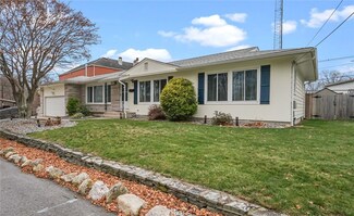 12 Hazard St, Coventry, RI 02816