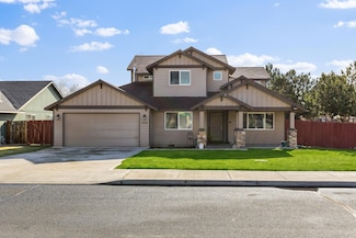 2146 NW 22nd St, Redmond, OR 97756