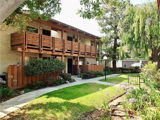 3705 Country Club Dr Unit 12, Long Beach, CA 90807