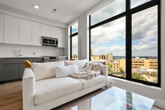 191 Washington St Unit 611, Boston, MA 02135
