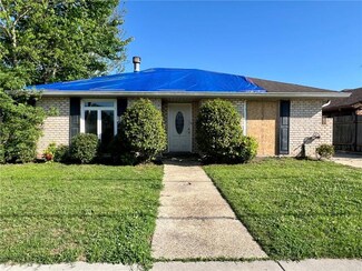 2917 Angelique Dr, Violet, LA 70092