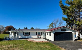 80 Wingate Dr, Avon, IL 61415