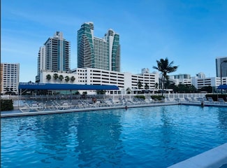 400 Leslie Dr Unit 731, Hallandale Beach, FL 33009