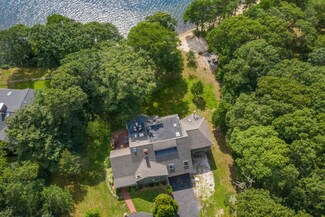 65 Hollidge Hill Ln, Marstons Mills, MA 02648