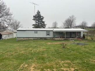 3553 E Springersville Rd, Connersville, IN 47331