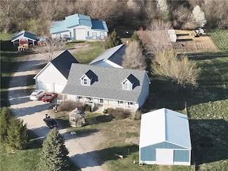 27349 242nd St, Maryville, MO 64468