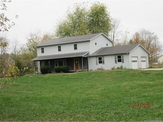 4305 E Dutch Creek Rd, Pekin, IN 47165