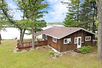 E1953 Hoffman Ln, Iola, WI 54945