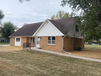 1106 W Main St, Kahoka, MO 63445