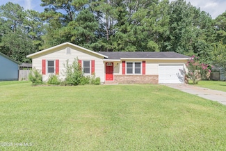 512 Walnut Dr, Jacksonville, NC 28540