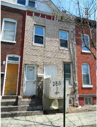 654 Lamberton St, Trenton, NJ 08611