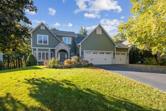 1922 Groveland Way, Shakopee, MN 55379