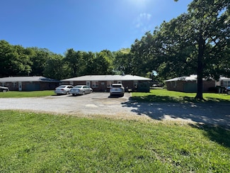 1822,24,26 Maple St, Seneca, MO 64865