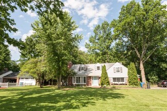 5510 Grandview Dr, Indianapolis, IN 46228