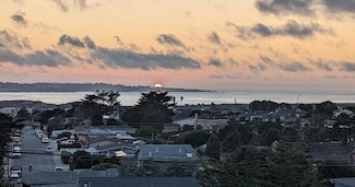 1949 Mendocino St, Seaside, CA 93955