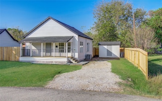 1301 Southgate Dr, Rosenberg, TX 77471