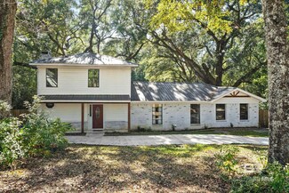 1302 Oak St, Daphne, AL 36526