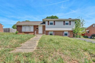 126 Frontier Rd NE, Roanoke, VA 24012
