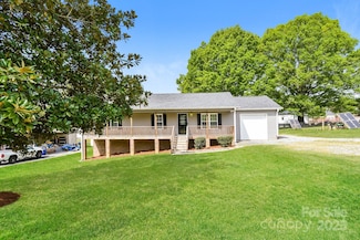4123 Beaumont Dr, Sophia, NC 27350